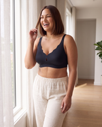 IsoLift Scalloped Detail Jelly Bra lifestyle